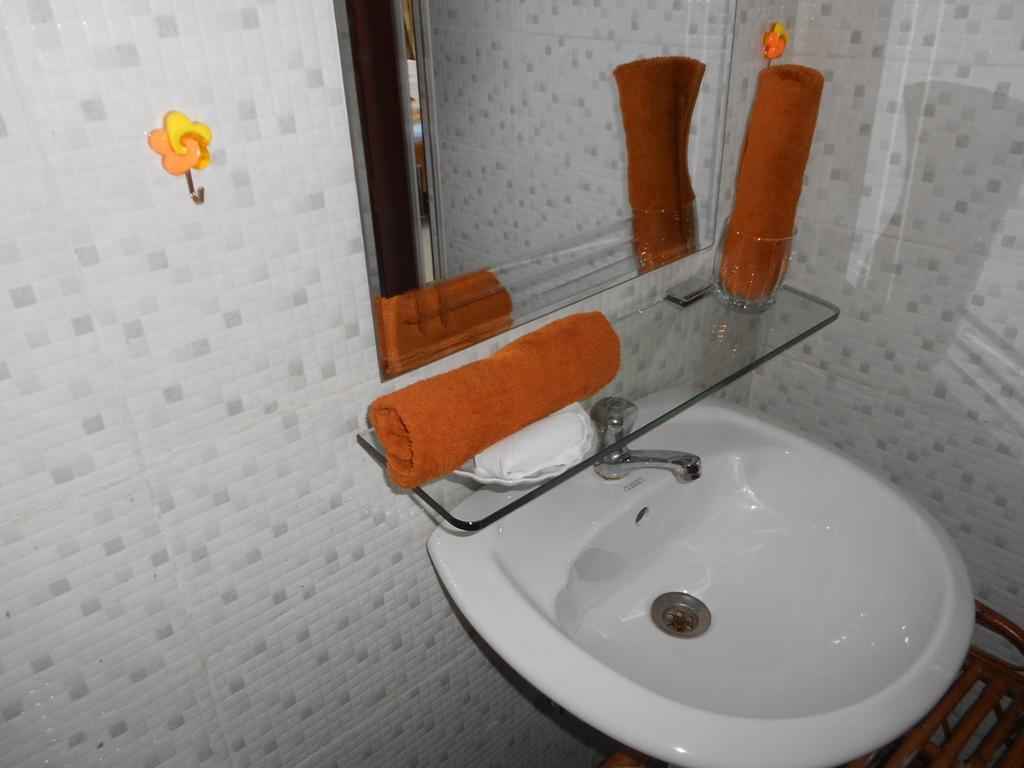 סיהאנוקוויל Swiss Villa חדר תמונה